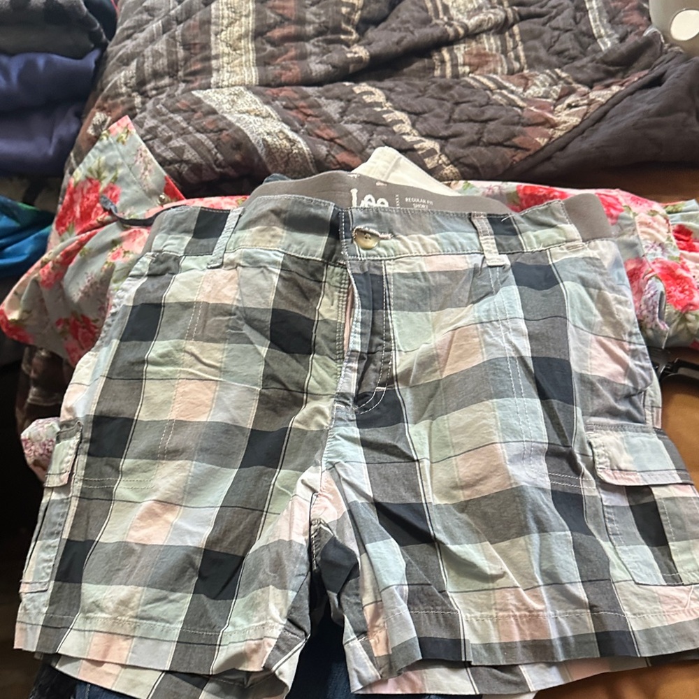 Lee Women's Checkered Shorts - Black, Gray, and White and pink